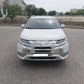 Mitsubishi Outlander 2022
