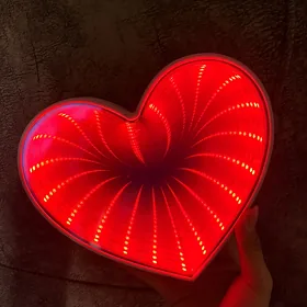 горящее сердце для комнаты