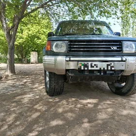 Mitsubishi Montero 1995