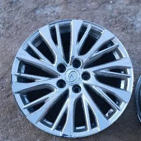 Lexus es diska 18 lik 2021