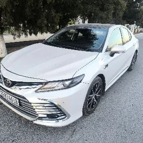 Toyota Camry 2024