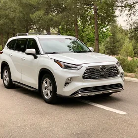 Toyota Highlander 2021