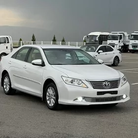 Toyota Camry 2014