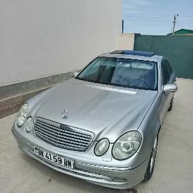 Mercedes-Benz E350 2005