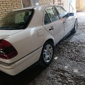 Mercedes-Benz C-Class 1994