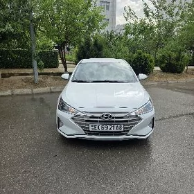 Hyundai Elantra 2020