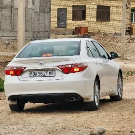Toyota Camry 2016