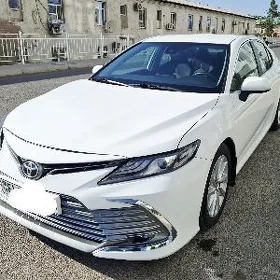 Toyota Camry 2021