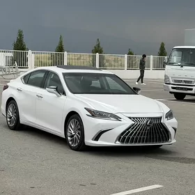 Lexus ES 350 2021