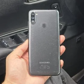 Samsung A11. 3/32. wetnam