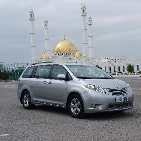 Toyota Sienna 2010