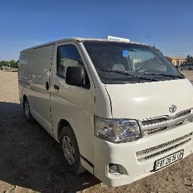 Toyota Hiace 2008