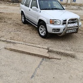 Nissan Pathfinder 2002