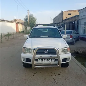 Nissan Pathfinder 2002