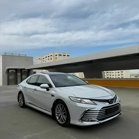 Toyota Camry 2023
