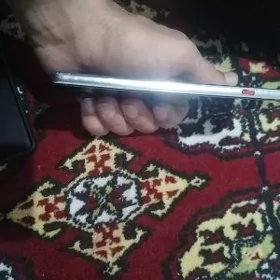 Tekno kamon 40 8. 128