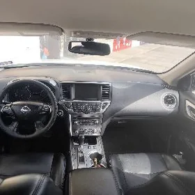 Nissan Pathfinder 2020