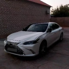 Lexus ES 350 2022