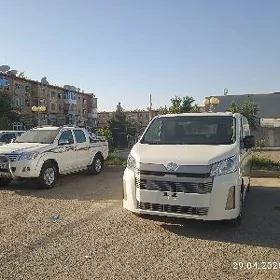 Toyota Hiace 2021