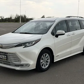 Toyota Sienna 2021