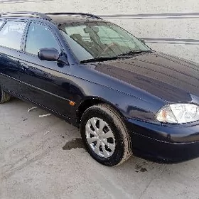 Toyota Avensis 2001