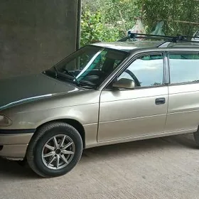 Opel Astra 1996
