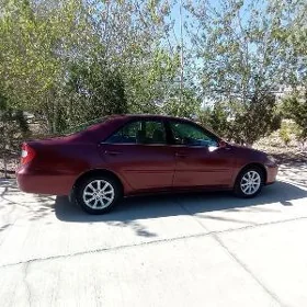 Toyota Camry 2004