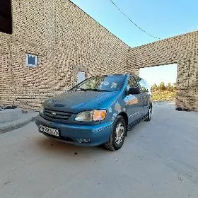 Toyota Sienna 2001