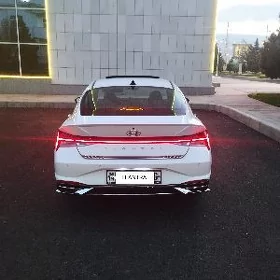 Hyundai Elantra 2021