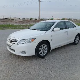 Toyota Camry 2010