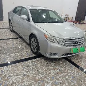 Toyota Avalon 2010