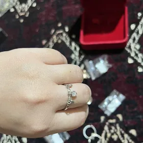 Kümüş ýüzükler