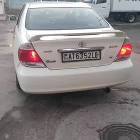 Toyota Camry 2004