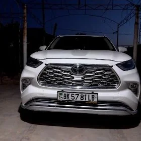 Toyota Highlander 2022