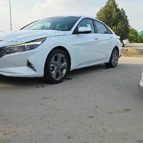 Hyundai Elantra 2022