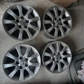 Disga lexus es ordinal