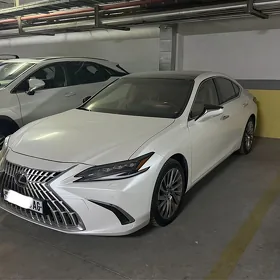 Lexus ES 2025