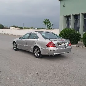 Mercedes-Benz E320 2003