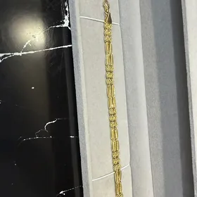 Gyzyl ýerewan braslet