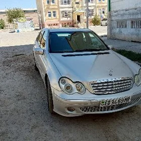 Mercedes-Benz C350 2006
