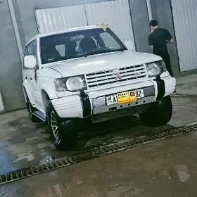 Mitsubishi Pajero 1998