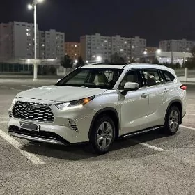 Toyota Highlander 2020
