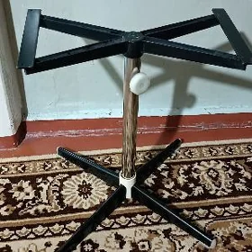 железная подставка