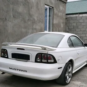 Ford Mustang 1995