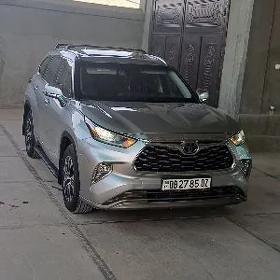 Toyota Highlander 2020