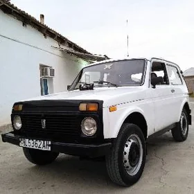 Lada Niva 1999