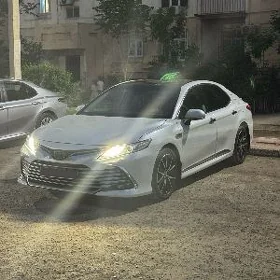 Toyota Camry 2020