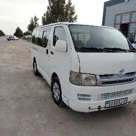 Toyota Hiace 2009