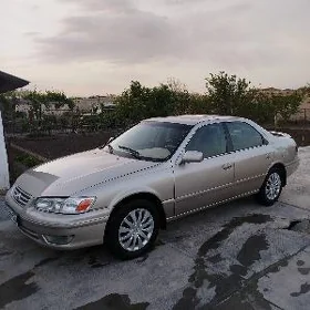 Toyota Camry 2000