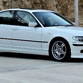 BMW 330 2005